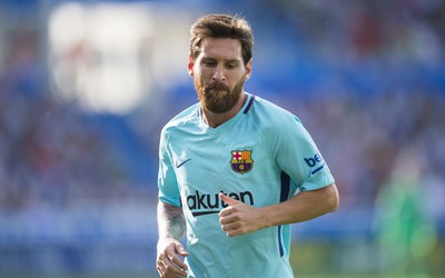 熊猫电竞精华-伊萨克鱼跃冲顶霸气十足